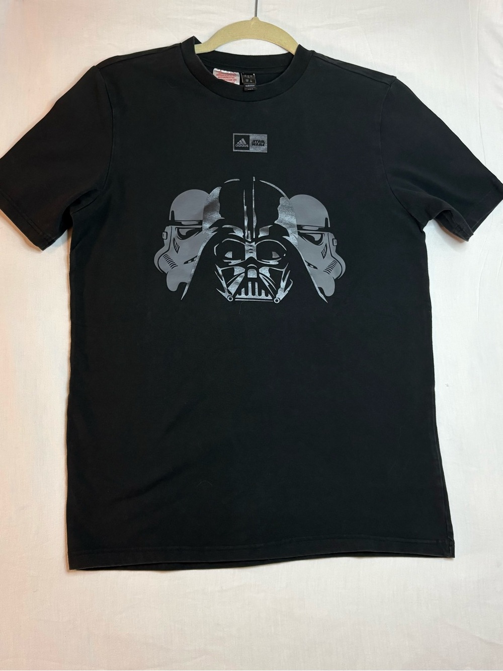 Adidas Ed Star Wars Darth Vader & silver Stormtrooper Graphic Tee youth-L